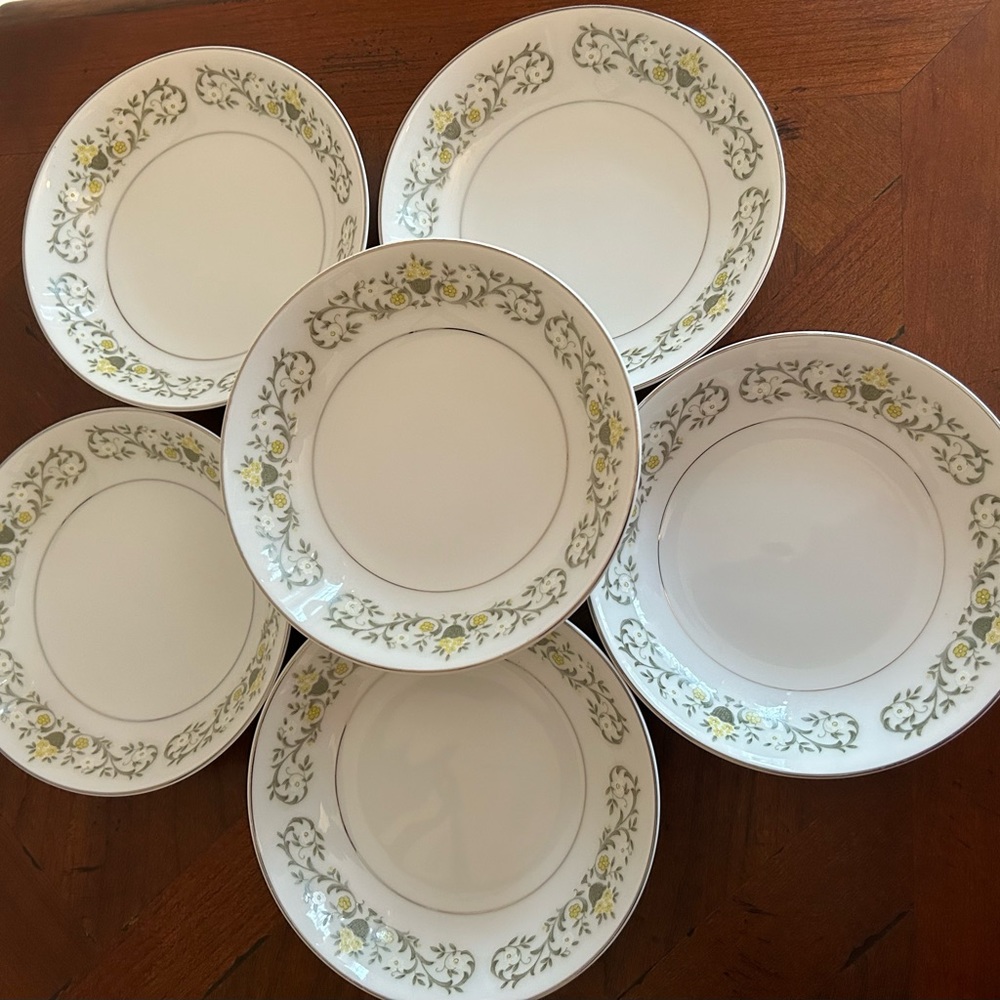 Sterling Fine China, Japan, Florentine 6 BerryBowls